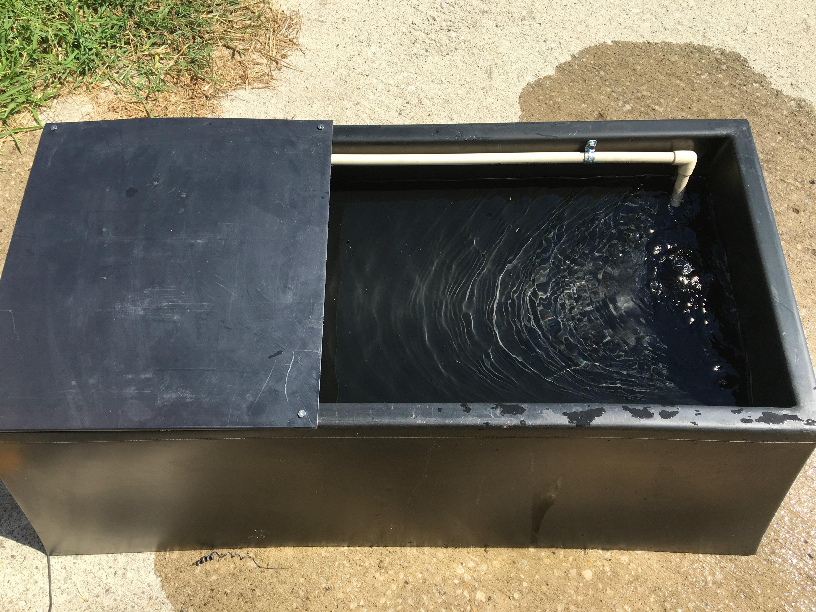 Frost Free Watering Tank 4 ft jpeg – Coon Manufacturing